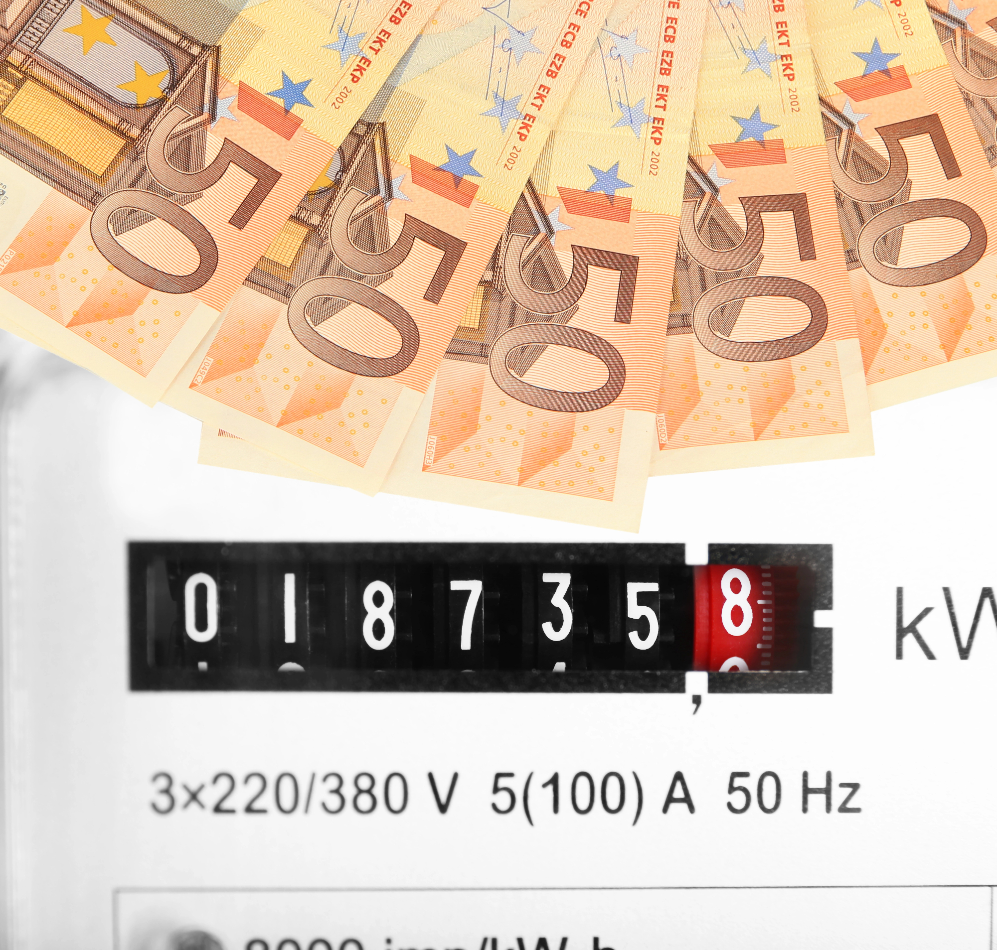 Cene elektrike in kako so me prisilile, da sem začela razmišljati drugače